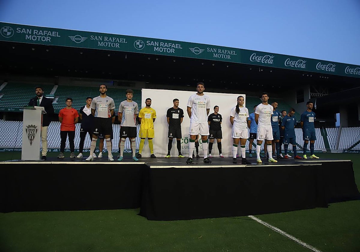 Imagen de la pasada presentación de las camisetas del Córdoba