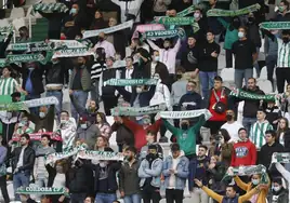 La afición del Córdoba CF pide más fichajes al club en las redes sociales