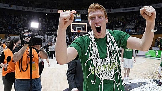El jugador del Unicaja Alberto Díaz, pregonero de la Feria de Málaga 2023