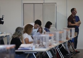 Madrid recuenta el voto CERA, en imágenes