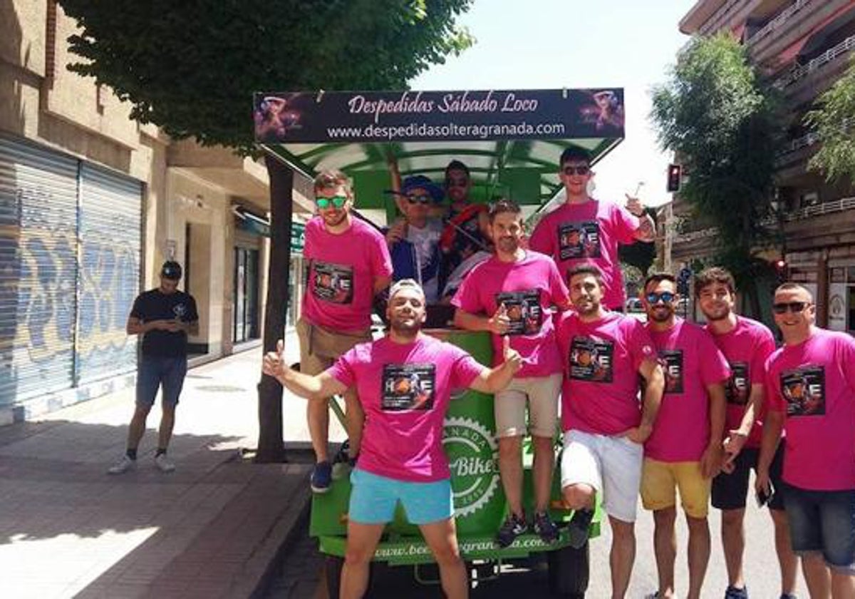 Imagen de una despedida de soltero en Granada.