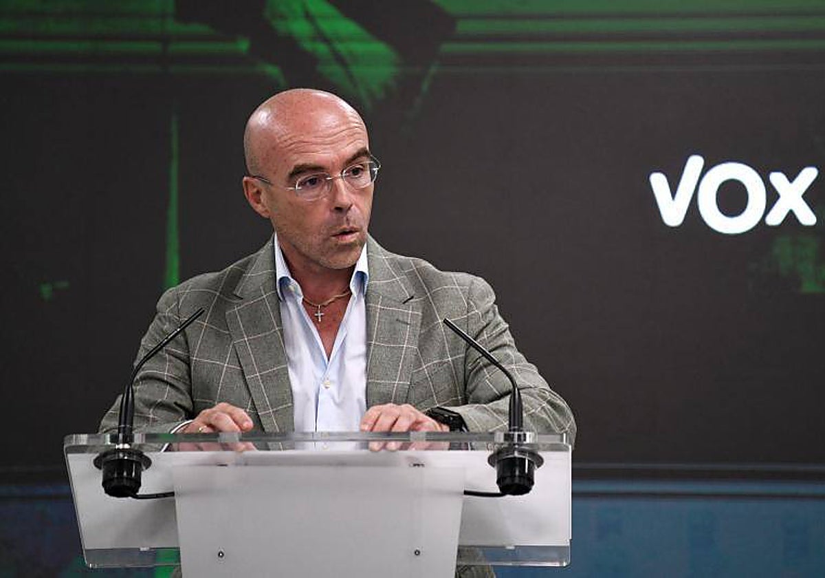 Buxadé analiza la actualidad política en rueda de prensa