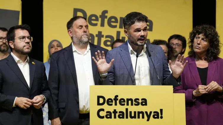 La cúpula de ERC pide por carta a Junts «sumar esfuerzos» para negociar con el PSOE una investidura