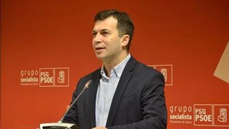 El PSOE gallego recuerda a su exlíder Gonzalo Caballero que «es un militante» más