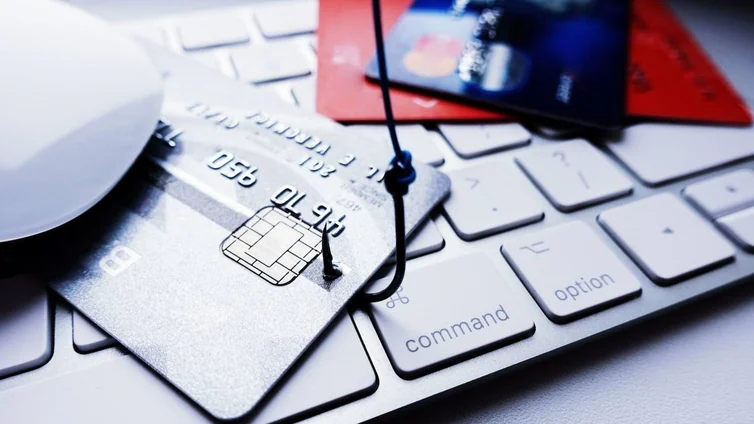 La culpa del 'phishing' es del banco: condenan a una entidad a pagar 5.800 euros a una clienta estafada en internet