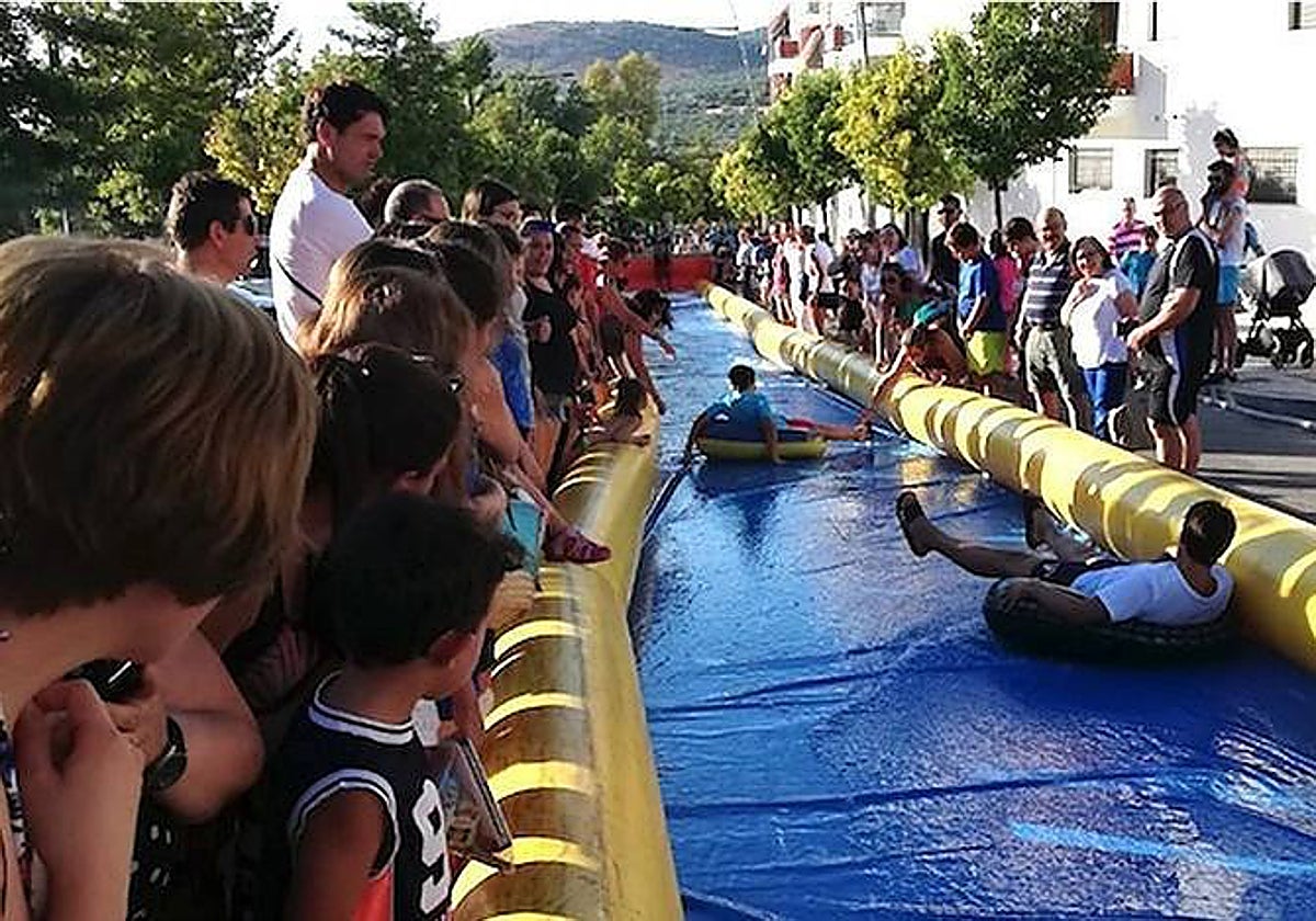 El herido de Tiriez ha sido golpeado por una persona que se ha tirado con un flotador