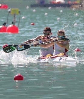 Imagen secundaria 2 - El equipo nacional entrena en el pantano de San Juan para competir internacionalmente, donde sus componentes han logrado numerosos éxitos en los últimos años