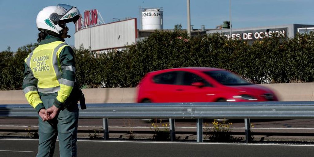 Atropella a un niño de siete años mientras hacía trompos en un parking ...
