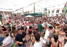 «No vayan sin camiseta»: la petición del alcalde a los visitantes de la Feria de Málaga 2023