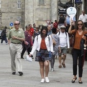 Santiago estudia aplicar una tasa a los «excursionistas de un día» que no pernocten en la ciudad