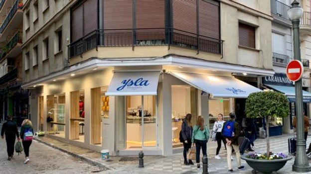 Sucursal de Casa Ysla en la calle Recogidas.