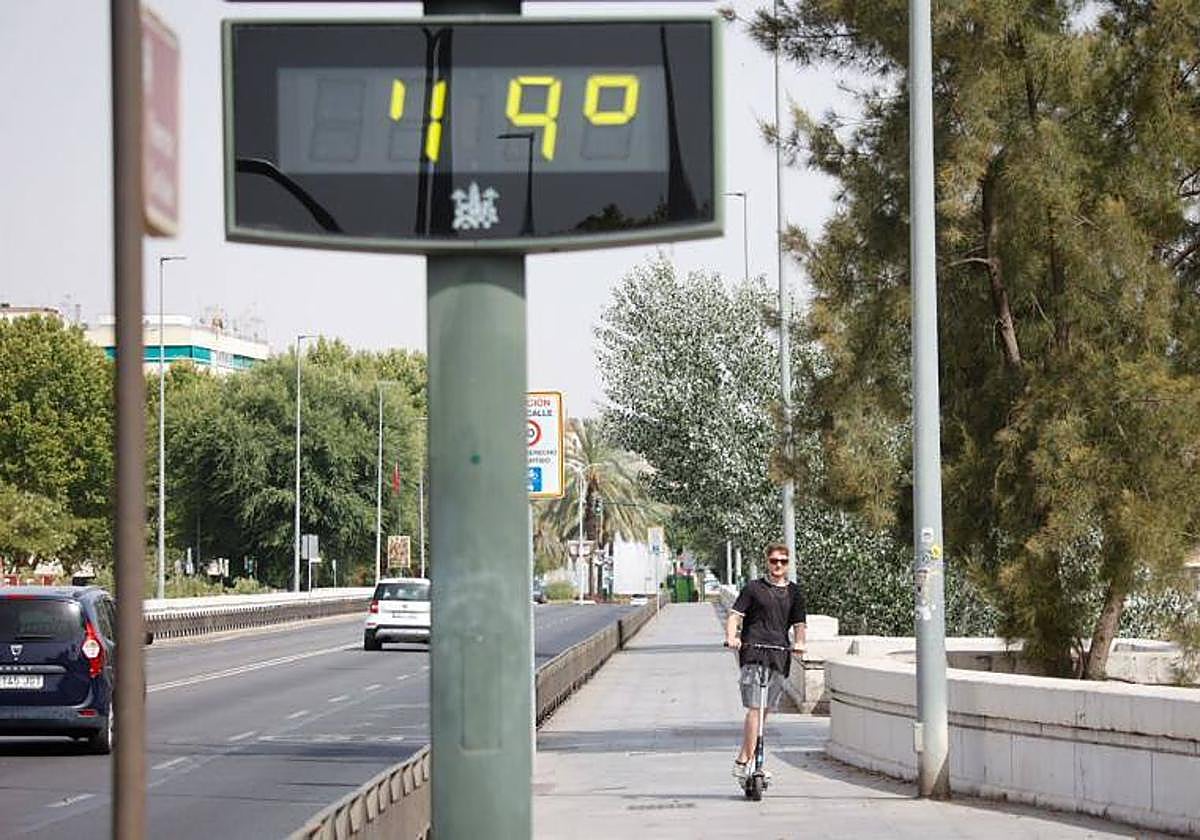 Un termómetro de Córdoba marca temperaturas altas durante este verano