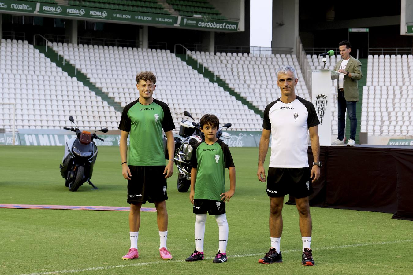 Así son las camisetas y equipaciones del Córdoba CF para la temporada 2023-2024: fotos, diseño y detalles