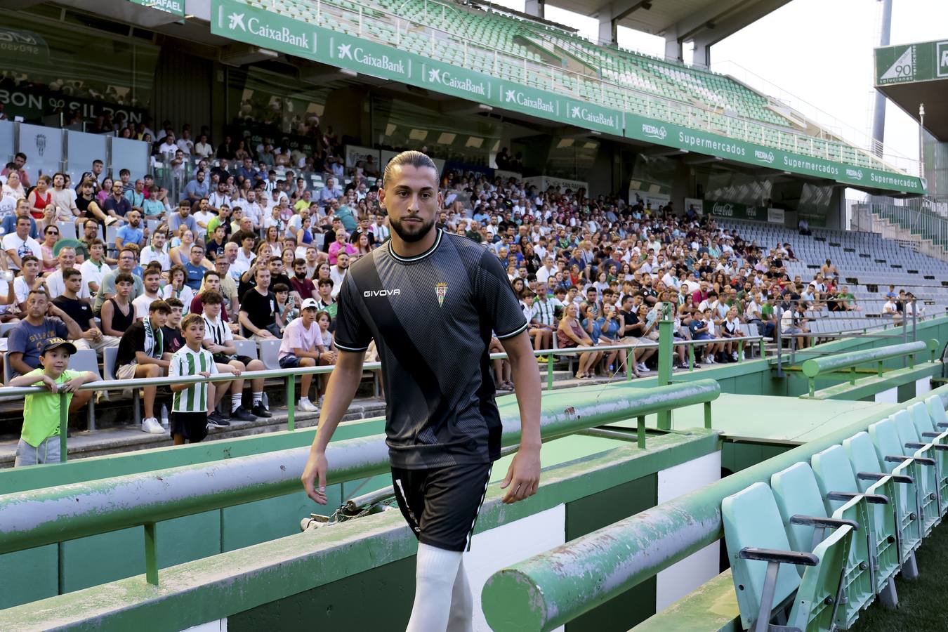 Así son las camisetas y equipaciones del Córdoba CF para la temporada 2023-2024: fotos, diseño y detalles