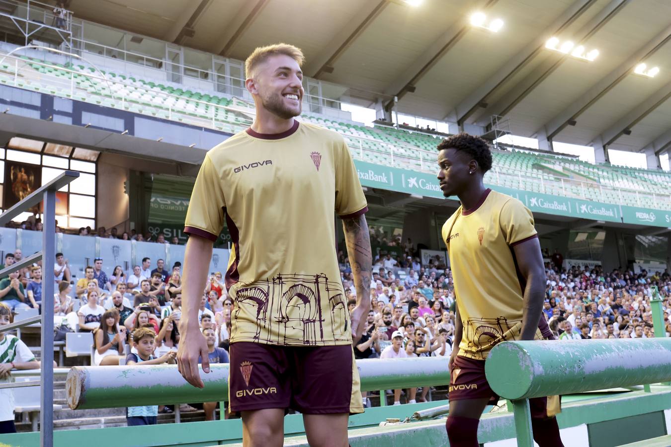 Así son las camisetas y equipaciones del Córdoba CF para la temporada 2023-2024: fotos, diseño y detalles