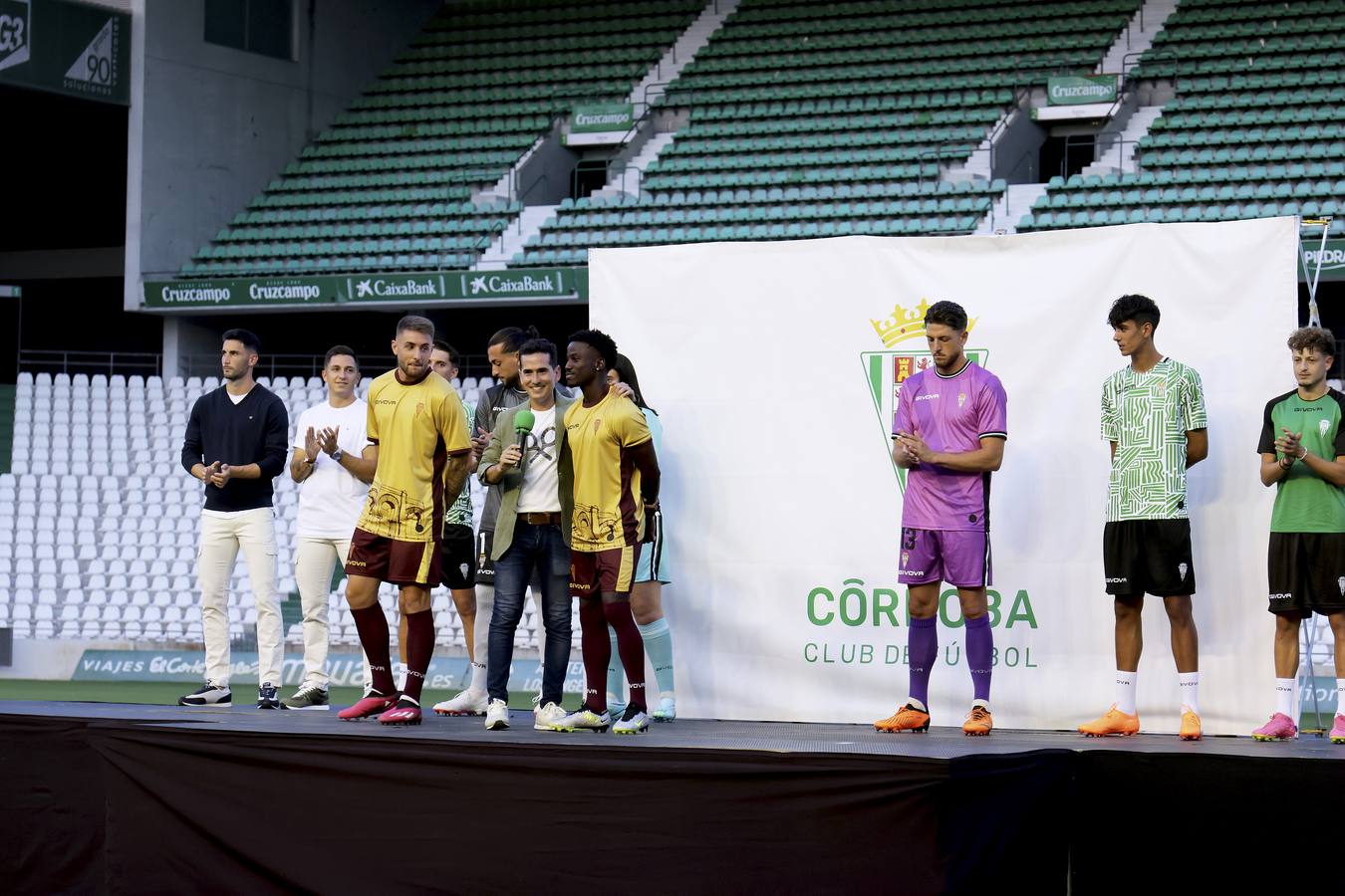 Así son las camisetas y equipaciones del Córdoba CF para la temporada 2023-2024: fotos, diseño y detalles