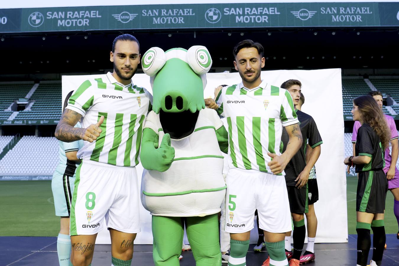 Así son las camisetas y equipaciones del Córdoba CF para la temporada 2023-2024: fotos, diseño y detalles