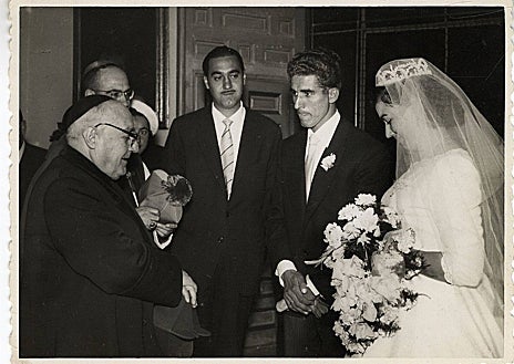 Imagen secundaria 1 - Gran valor documental e histórico tiene el homenaje que el Archivo Municipal de Toledo ha rendido en internet a Bahamontes, en el que se da cuenta de los momentos más importantes de su vida y que refleja el cariño que los toledanos han tenido siempre por el Águila de Toledo. 