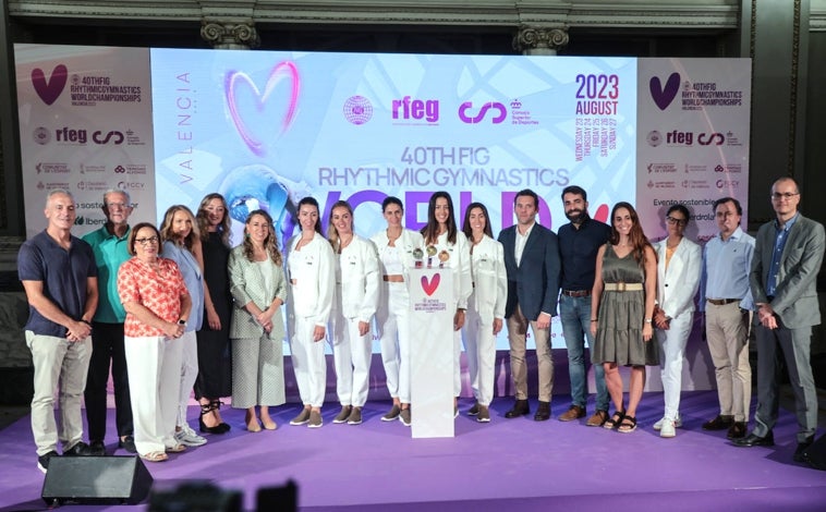 Imagen principal - Imágenes de la presentación del Mundial de gimnasia rítmica de Valencia