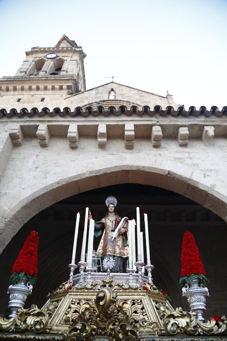 La procesión de San Lorenzo mártir en Córdoba, en imágenes