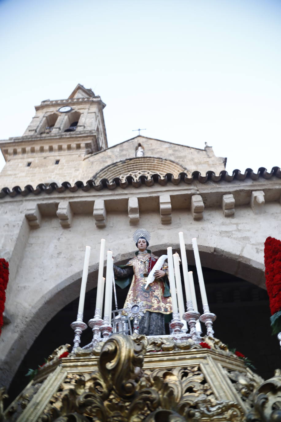 La procesión de San Lorenzo mártir en Córdoba, en imágenes
