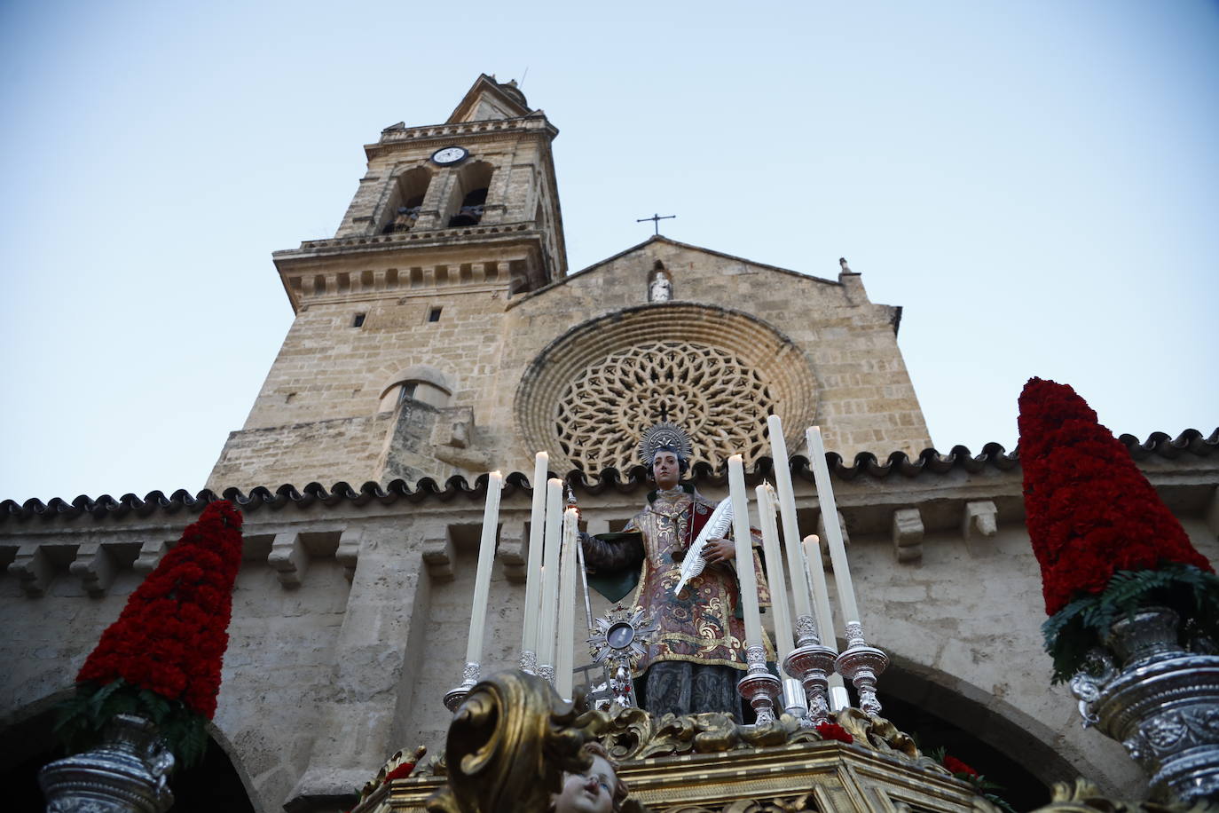 La procesión de San Lorenzo mártir en Córdoba, en imágenes
