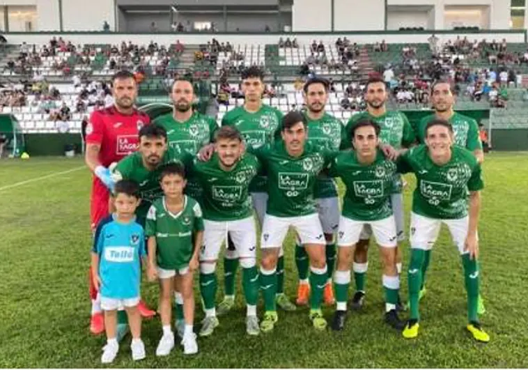 Ante el Real Madrid C, el CD Toledo formó con Yelco Ramos, Kupen, Luna, Arturo, Chupi, Rodri, Abraham, Costa, Oliva, Ramón y Piochi