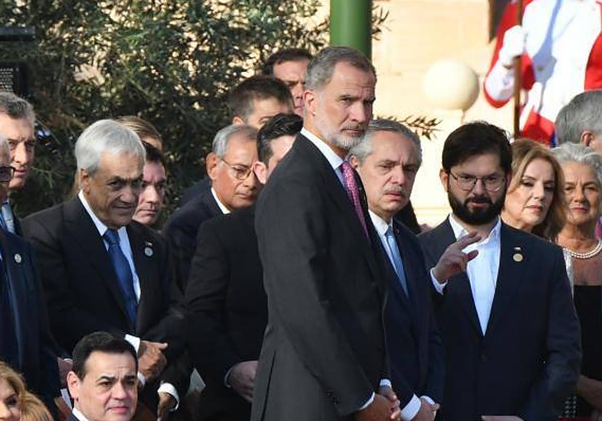 El Rey Felipe VI durante la toma de posesión de Santiago Peña