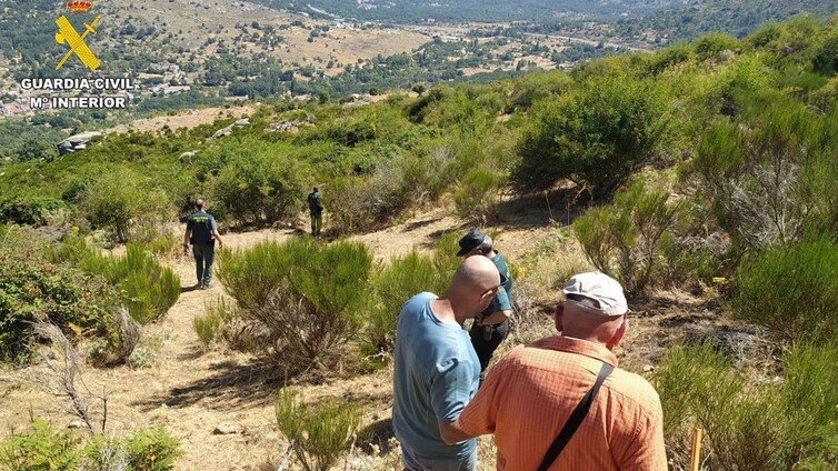 Rescatan a dos hombres de 90 y 51 años que se perdieron haciendo senderismo en Salamanca