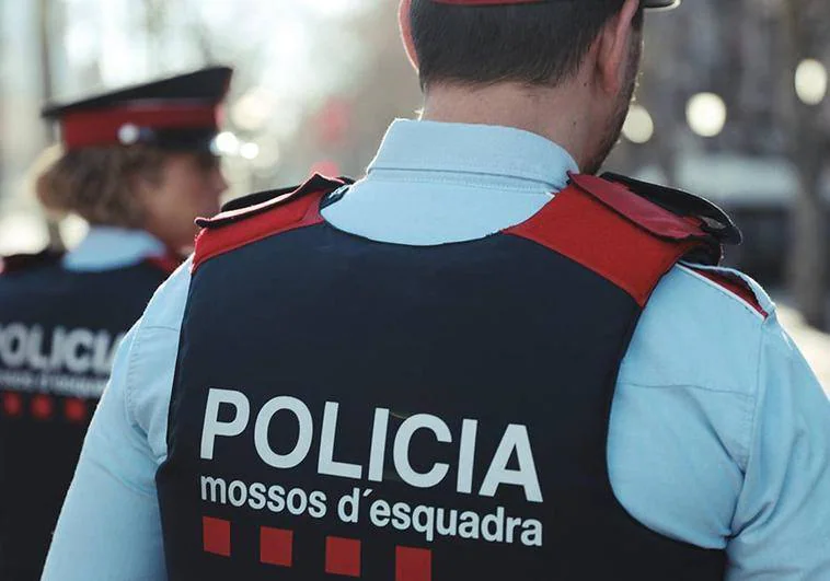 Investigan la muerte violenta de un hombre de 48 años en Barcelona