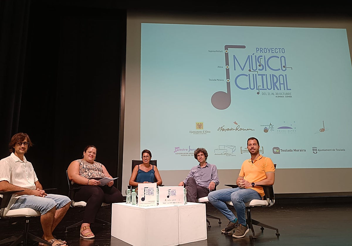 Imagen tomada durante la presentación del Proyecto Músico Cultural de Altea y Teulada