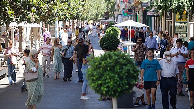 Ambiente en la zona del Centro comercial de Córdoba