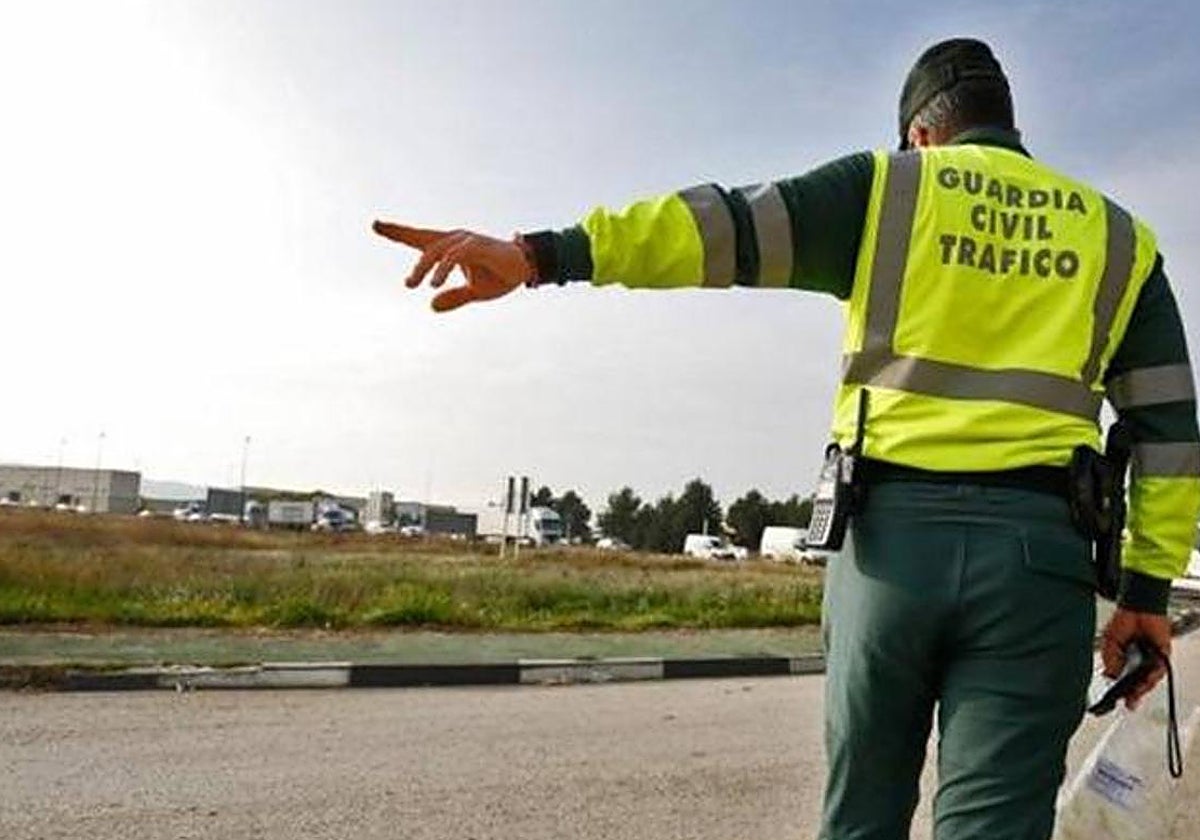 La Guardia Civil les dio el alto SG-115 en Cerezo de Arriba (segovia)