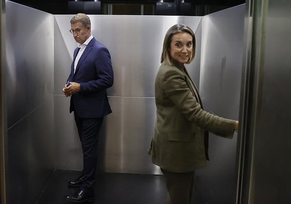 Alberto Núñez Feijóo junto a Cuca Gamarra la pasada semana en el Congreso.