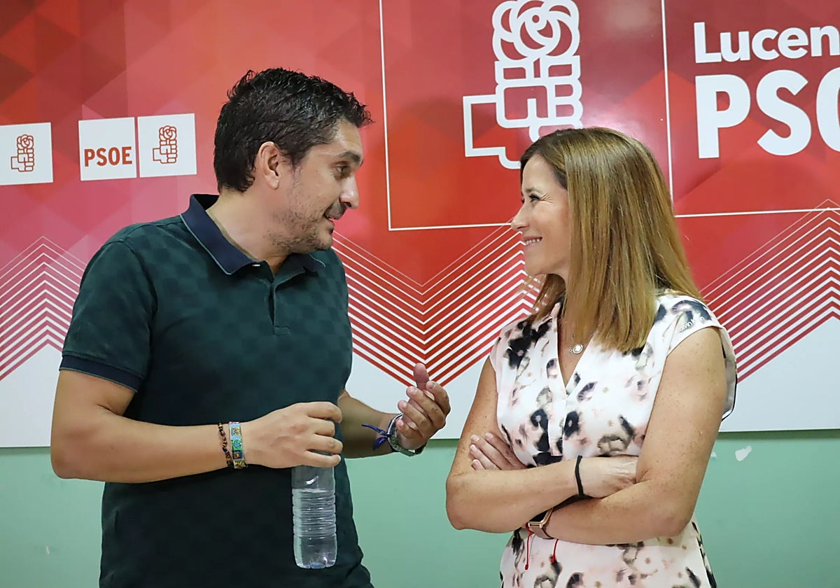 Los concejales socialistas Alberto Lora e Isa Carrasquilla