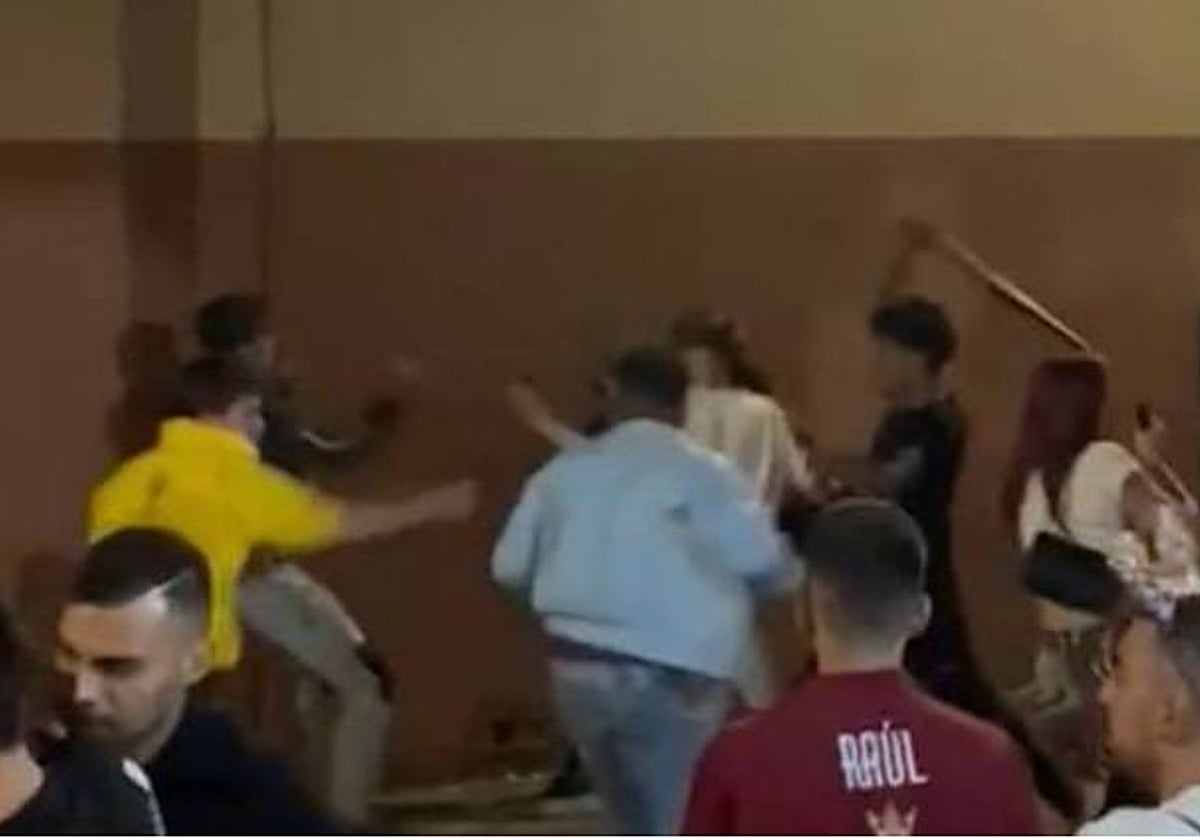 Captura de pantalla del vídeo de la pelea multitudinaria de Íscar