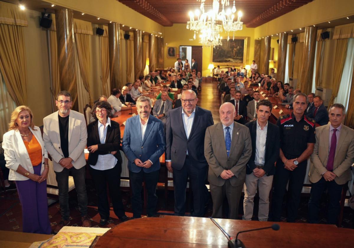 Foto de familia del Foro sobre Criminología del Consejo Social celebrado este miércoles