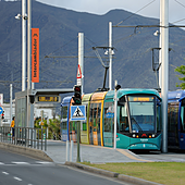 Condenado un hombre a no acercarse al tranvía de Tenerife durante dos años por liarse a puñetazos con las máquinas