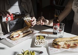 Amstel llama a los hosteleros valencianos a reinventar los almuerzos clásicos para crear un 'esmorzaret Mel de Romer'