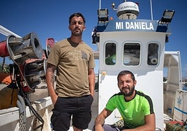 Los pescadores hostigados por Gibraltar: «Cruzaron la patrullera, si no me agarro caigo al agua»