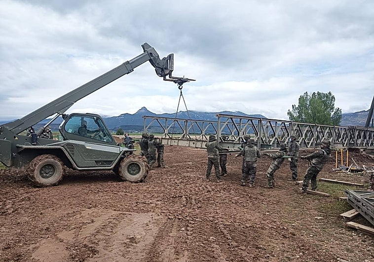 Defensa instalará un puente provisional en Aldea del Fresno, devastado ...