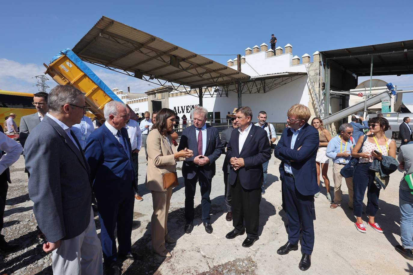 La visita de los ministros de Agricultura de la UE a Bodegas Alvear de Montilla