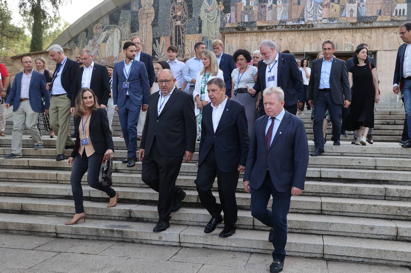 La visita de los ministros de Agricultura de la UE a la innovadora finca de Rabanales