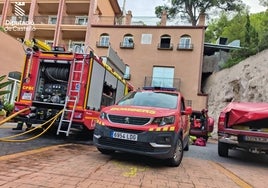 Un bombero hospitalizado y un hotel evacuado tras declararse el incendio de su lavandería en Benicasim