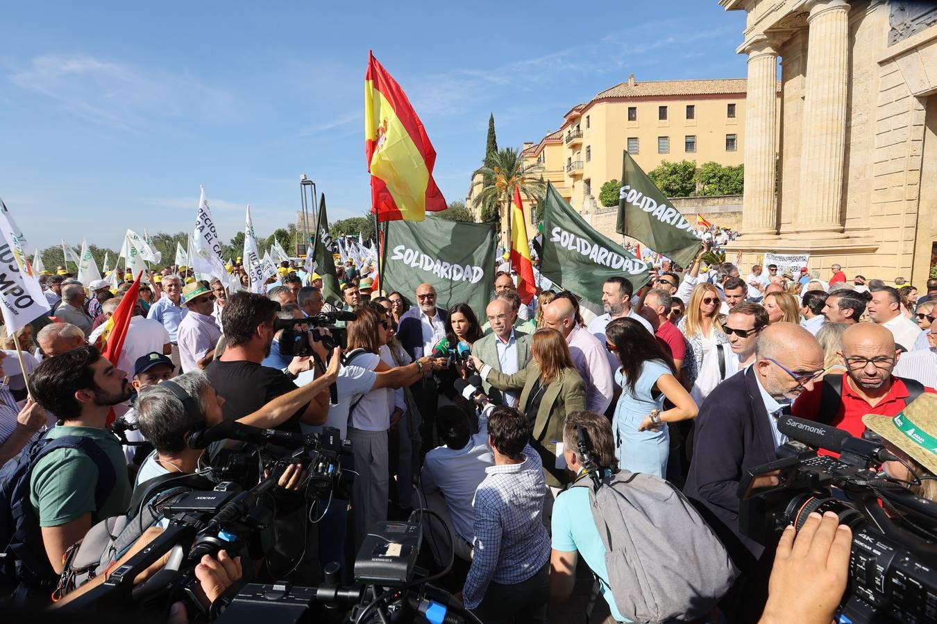 Fotos: El campo estalla en Córdoba frente a los ministros de la UE