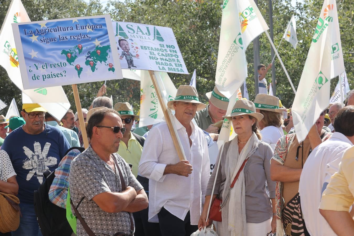 Fotos: El campo estalla en Córdoba frente a los ministros de la UE
