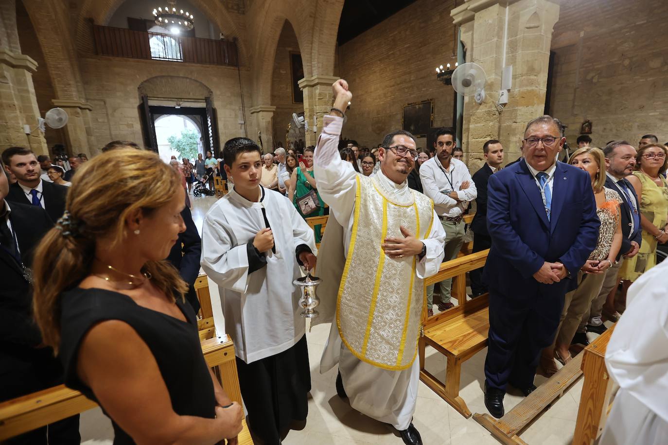Fotos: La Virgen de la Fuensanta, entre ríos de juventud cofrade a la Catedral