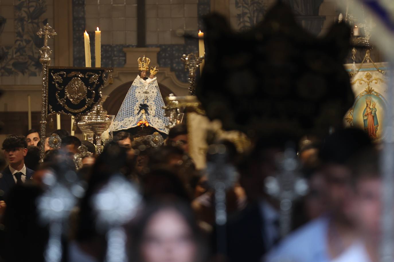 Fotos: La Virgen de la Fuensanta, entre ríos de juventud cofrade a la Catedral