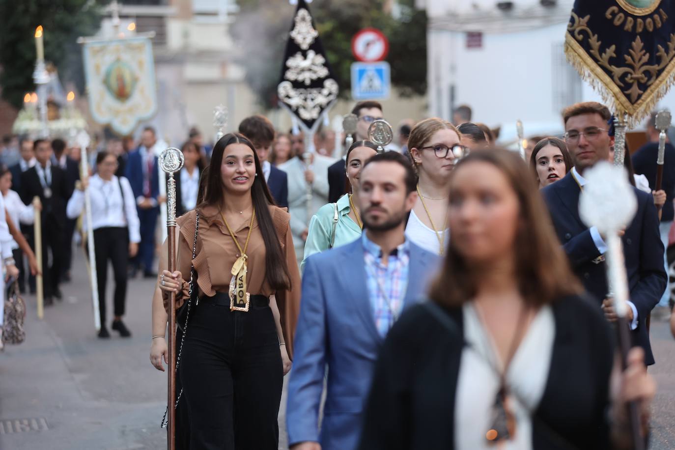 Fotos: La Virgen de la Fuensanta, entre ríos de juventud cofrade a la Catedral