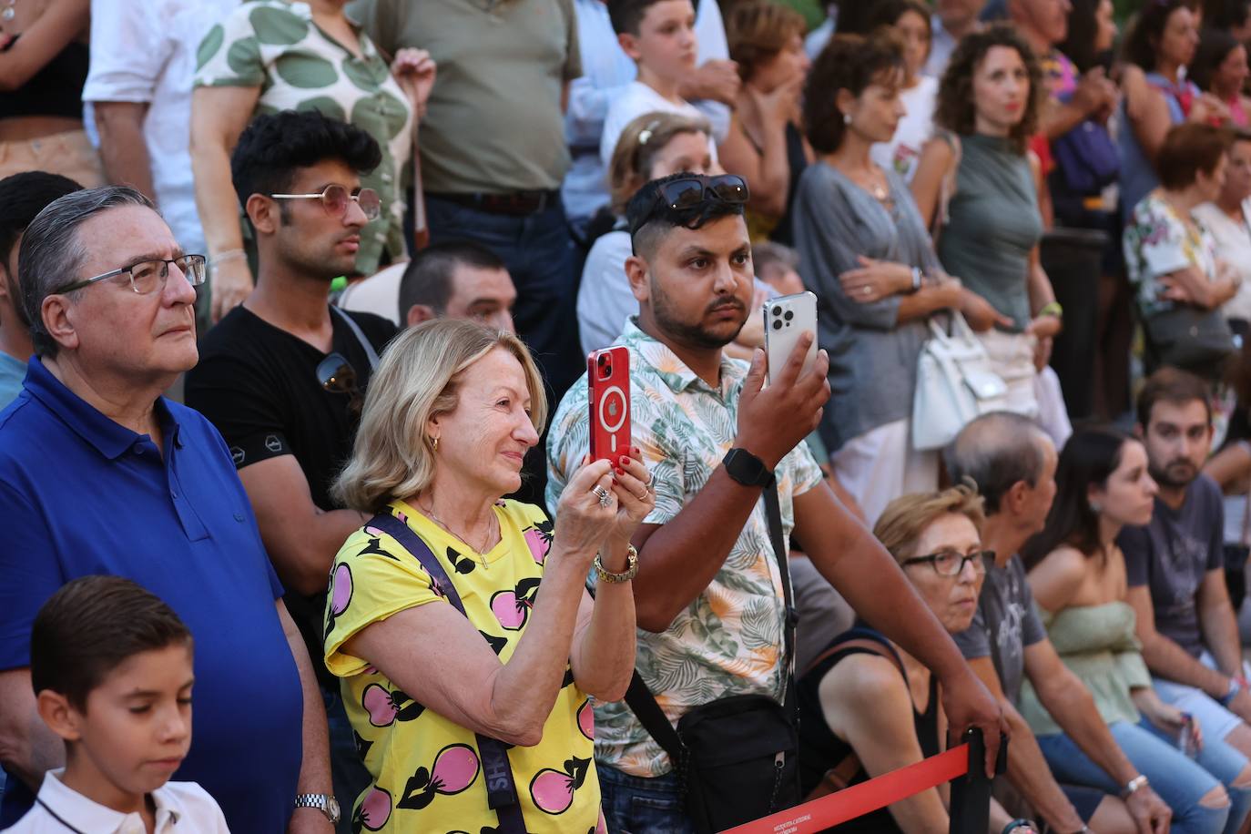 Fotos: La solemne misa y la procesión de la Fuensanta en Córdoba